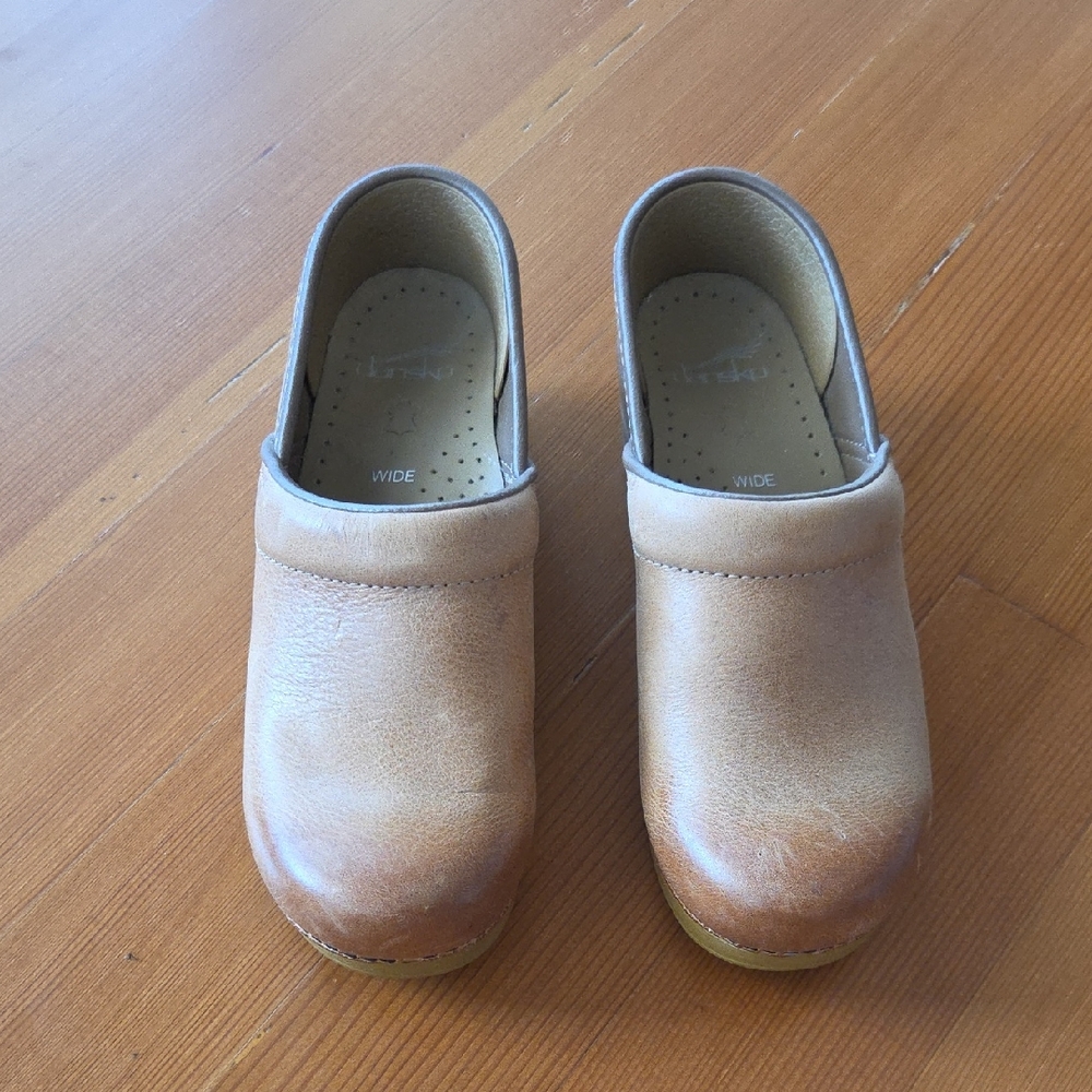 Dansko Professional Clogs- Size 37W
